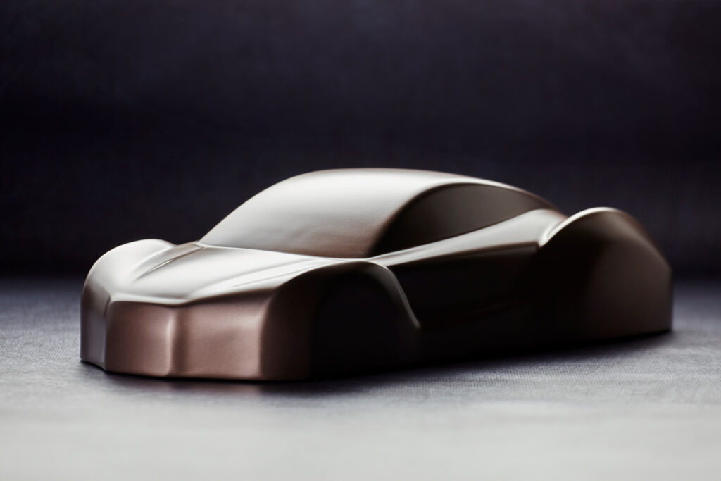 Imagen de fotografía de producto centrada en los acabados y detalles de Hispano Suiza, resaltando materiales y diseño con una buena iluminación. Fotografía ideal para uso en catálogos, publicidad y comunicación de marca.